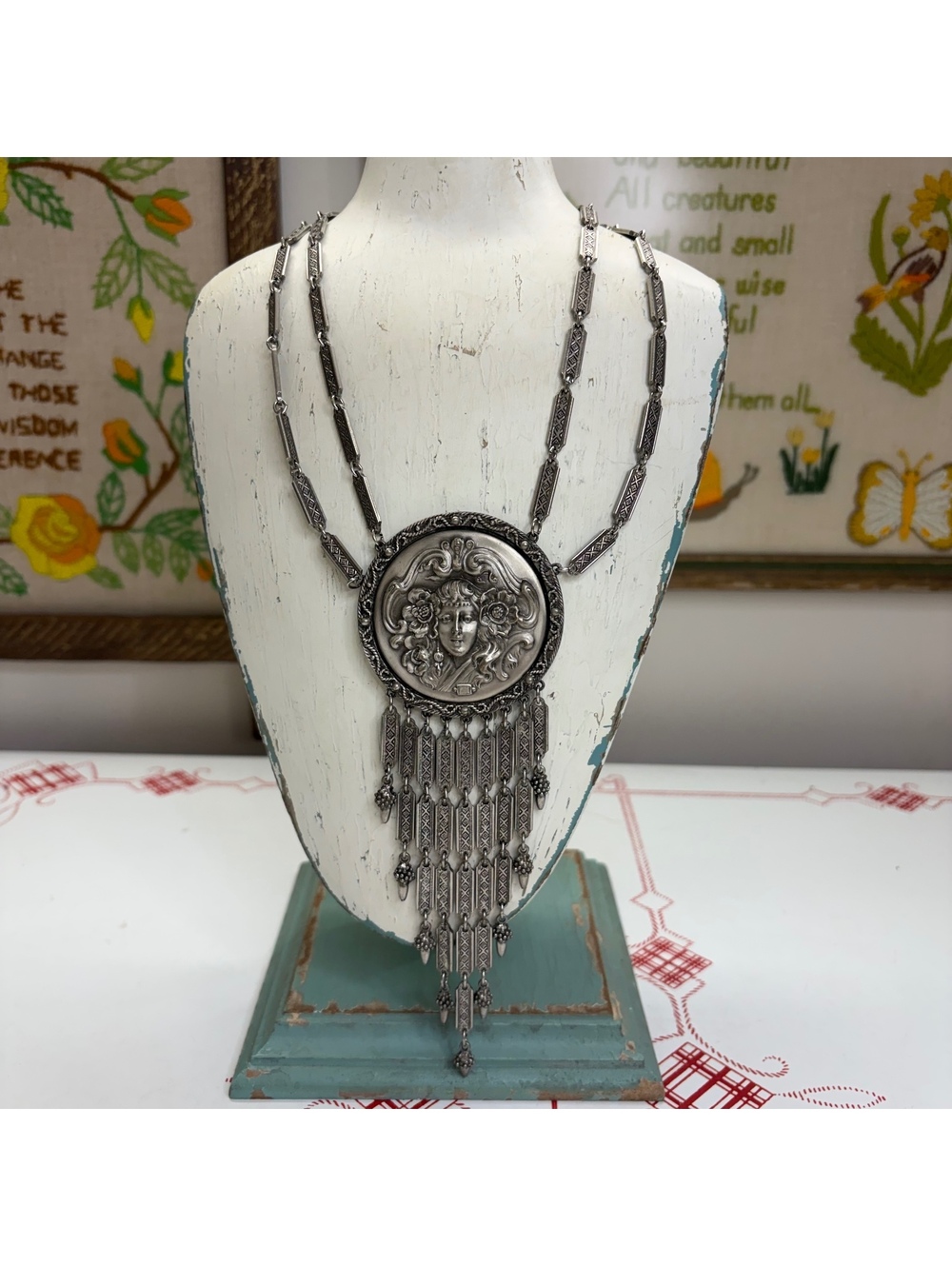 Goldette silver tone medallion statement necklace vintage 60s